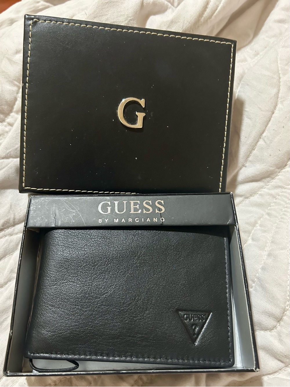 💜BOGO SALE GUESS Men’s wallet